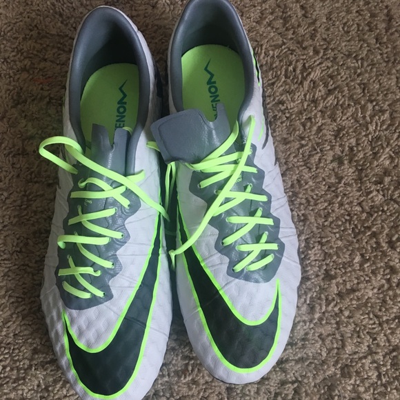 Nike Hypervenoms - Picture 3 of 5